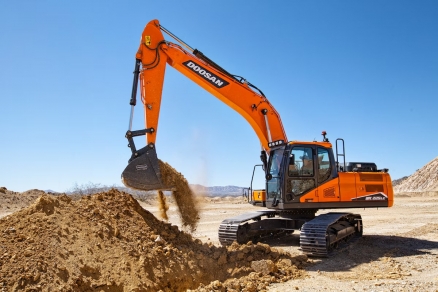 DOOSAN introduce pe piață primul excavator „smart”