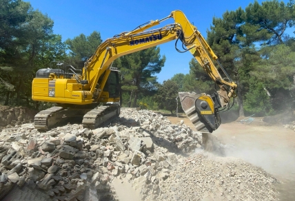 ȘANTIERE DE CONSTRUCȚII CARE ”DAU LOVITURA” - CELE MAI INTERESANTE DEMOLĂRI DIN 2025 SEMNATE DE MB CRUSHER