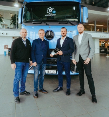 Primul camion Mercedes-Benz Actros L cu ProCabin a fost livrat către Euroluc Trans