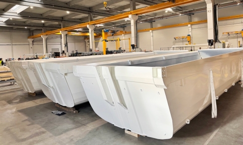 Investiție strategică în România: Schmitz Cargobull începe producția la noua fabrică de semiremorci din Oradea