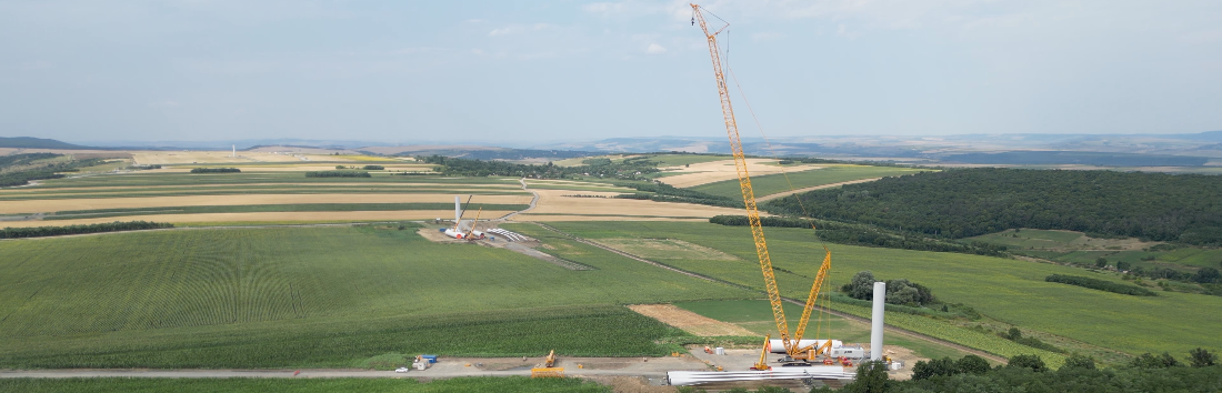 Ridicări în tandem și macarale de 700 t - DEME Macarale în parcul eolian Deleni – Viișoara Nord
