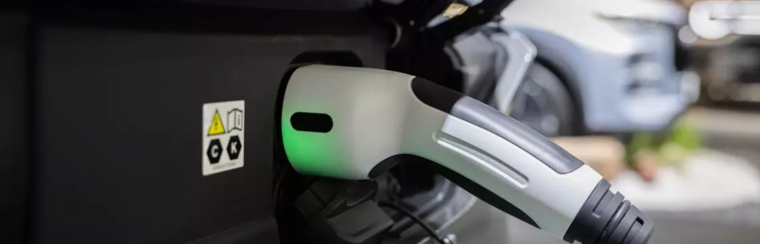 e-DRIVE 2026: finanțări de până la 300.000 de euro pentru electrificarea flotelor.